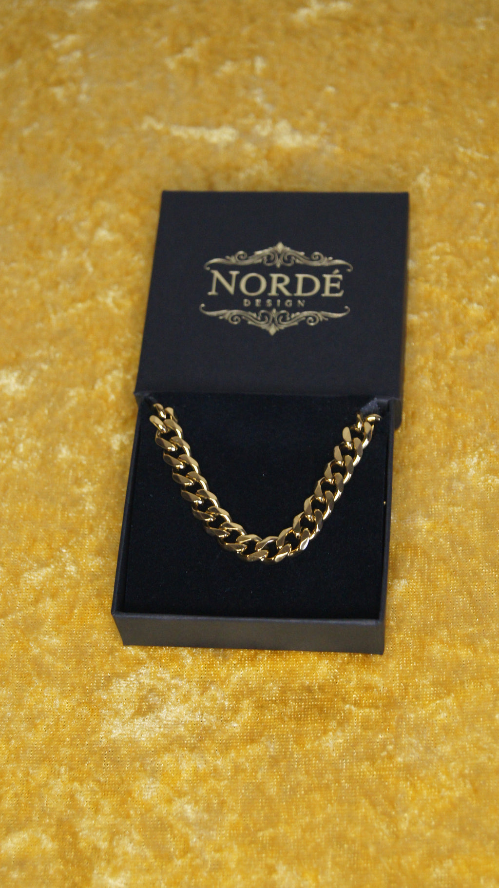 Järnek Halsband
