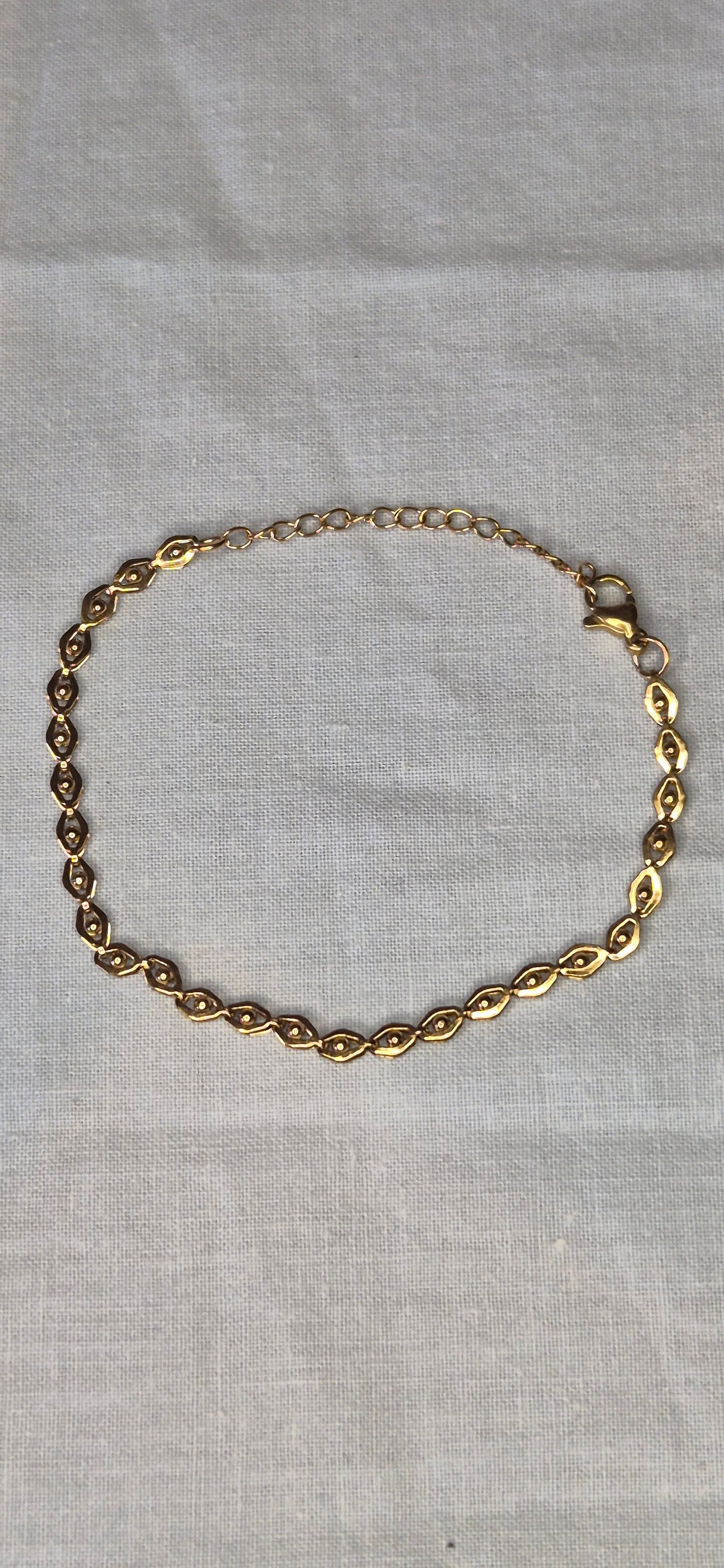 Rope armband guld på handled – flätad kedja rostfritt stål vattentåligt | Nordè Design